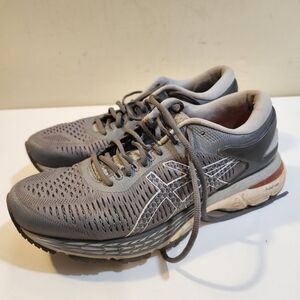 Asics women's Gel-Kayano Gray sneakers size 8 1/2